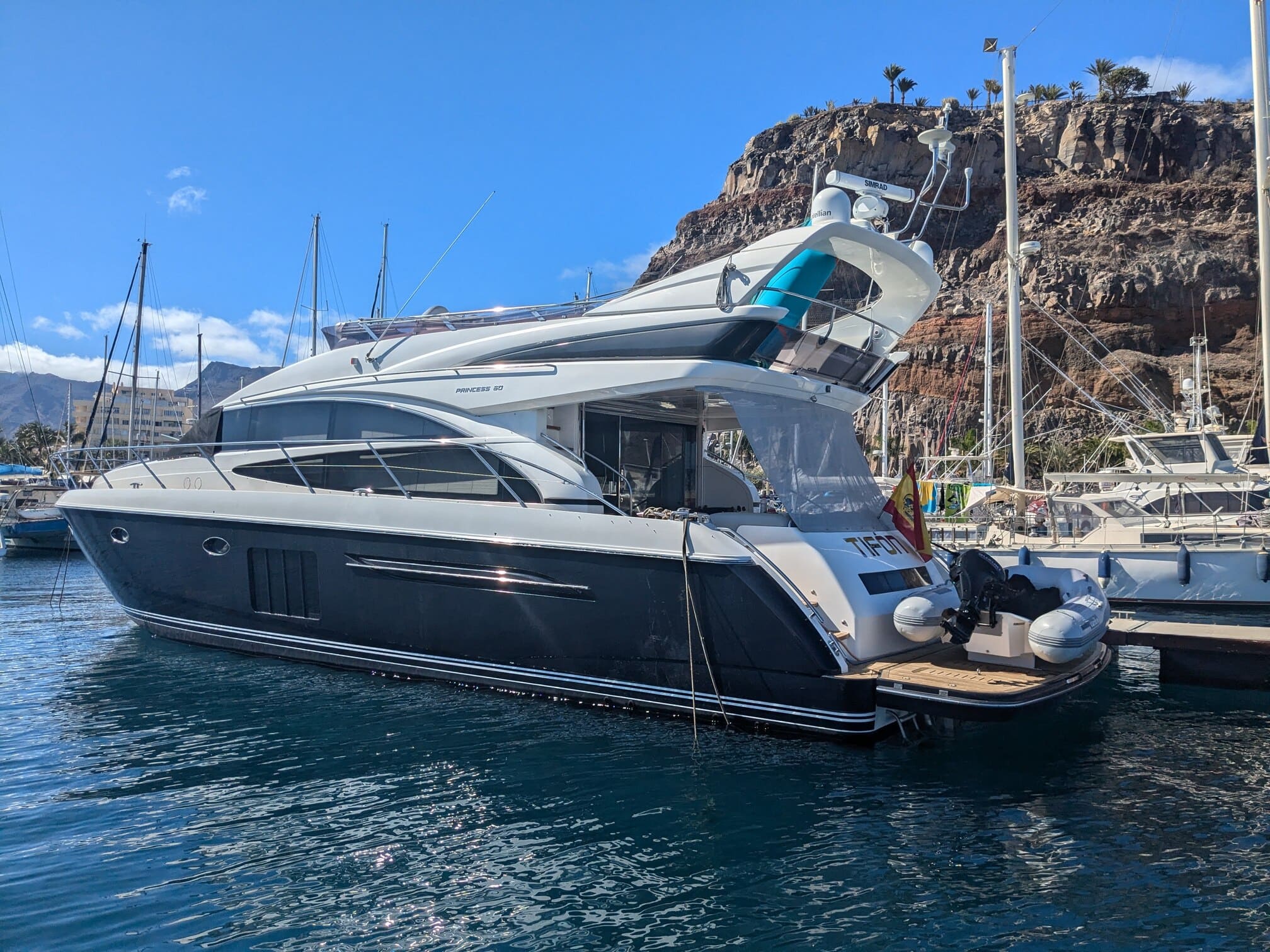 services-02 Luxury Yacht